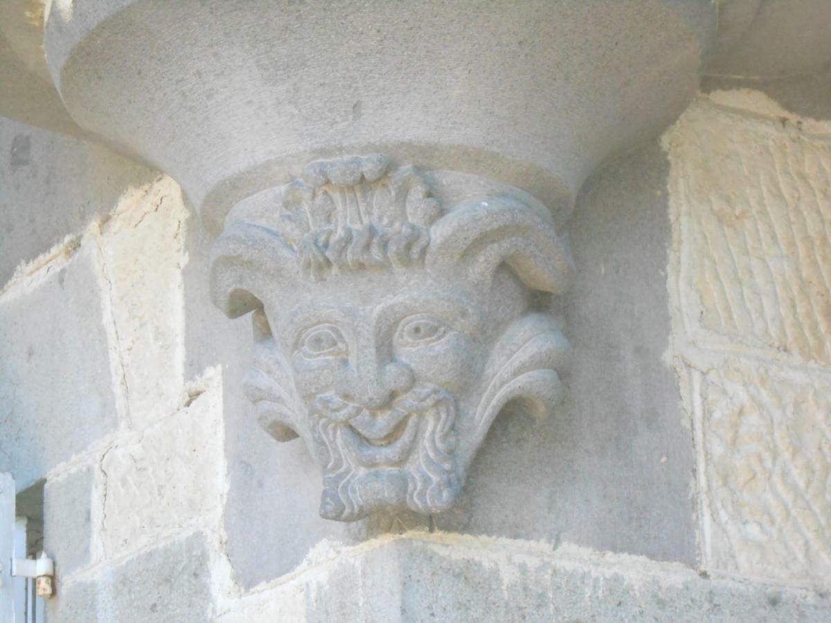 Chateau De Courbelimagne, Raulhac Bagian luar foto