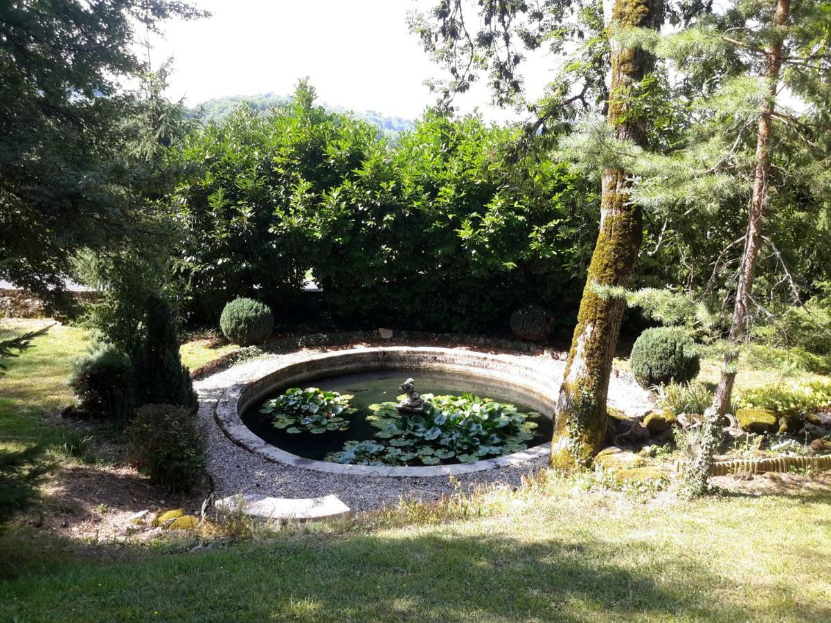 Chateau De Courbelimagne, Raulhac Bagian luar foto